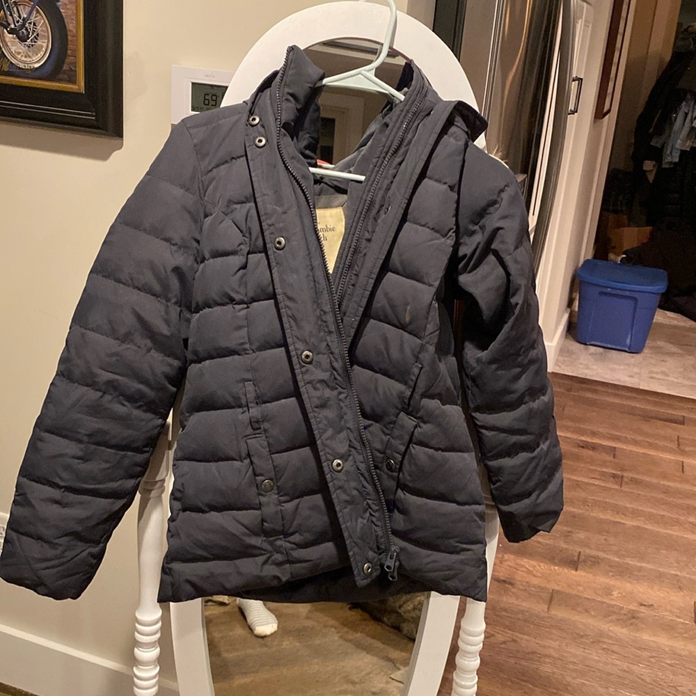 Abercrombie & Fitch grey puffer jacket fur-lined hood. Women size L.